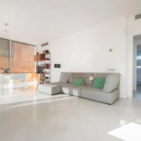 Magnificent Close To The Beach *